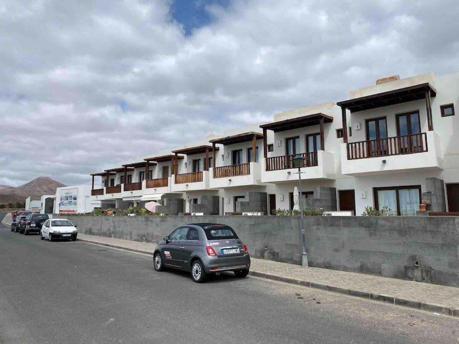 Casa Marla Mit 3 Schlafzimmern Und 2 Badezimmern Puerto Calero Luaran gambar