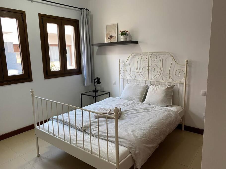 Casa Marla Mit 3 Schlafzimmern Und 2 Badezimmern Puerto Calero Luaran gambar